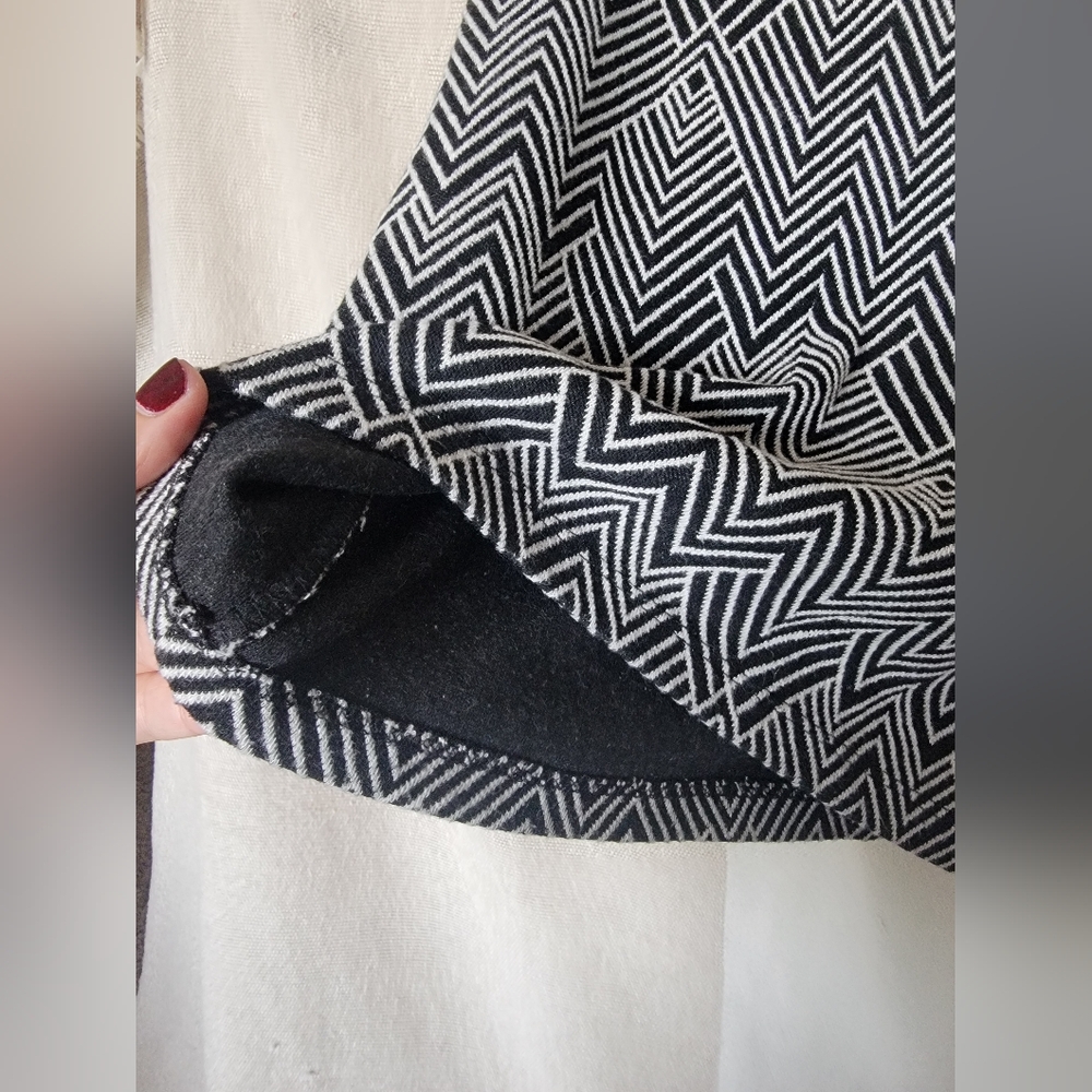 Zara Geometric Patterns Mini Skirt - Picture 2 of 3